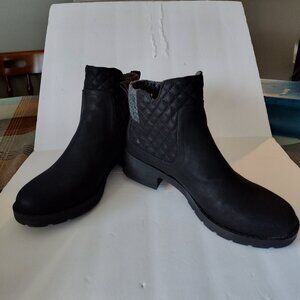 Women's Mootsie Tootsie size 9 leather boots
